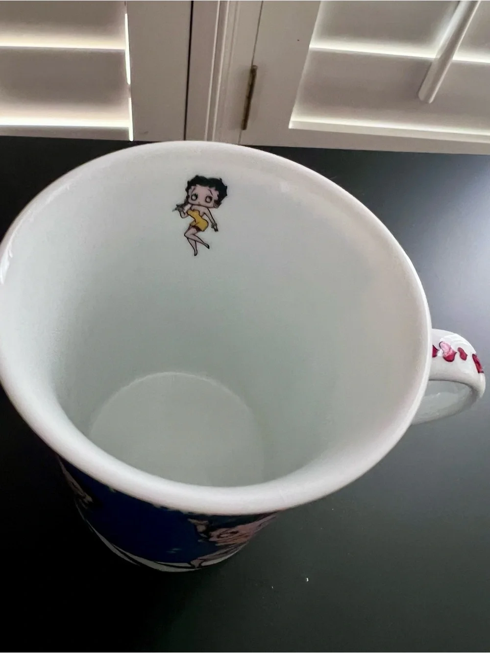 Betty Boop Blue Ceramic Mug with Yellow Accents